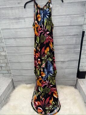 Women’s Black Tropical Floral Maxi Dress